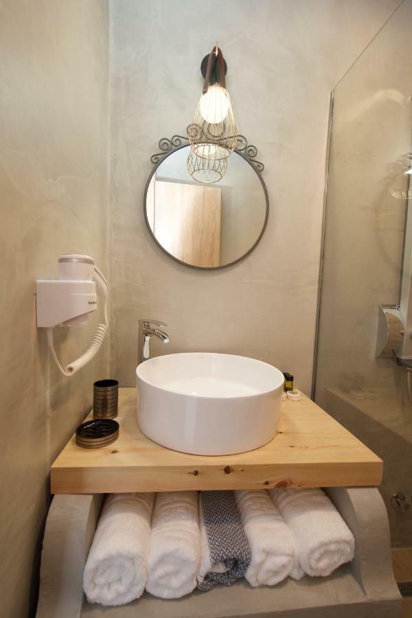 Pericles Hotel 3*